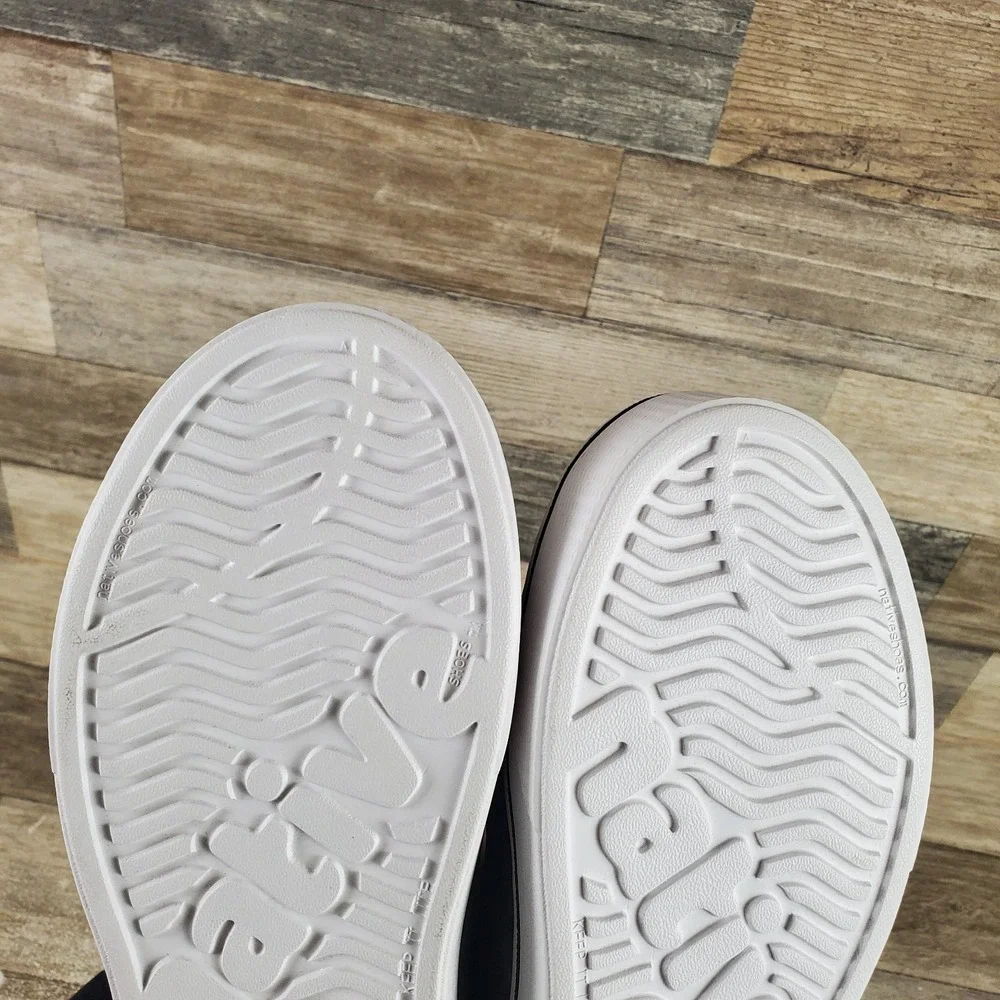 Native Miles Shoes Mens 8 / Womens 10 Dublin Gray Shell White Slip‎ On Sneakers